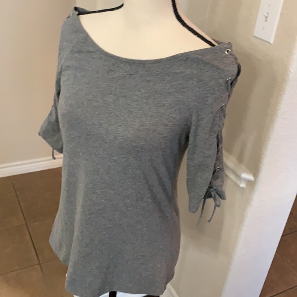 COPY - H&M gray top - Picture 8 of 17